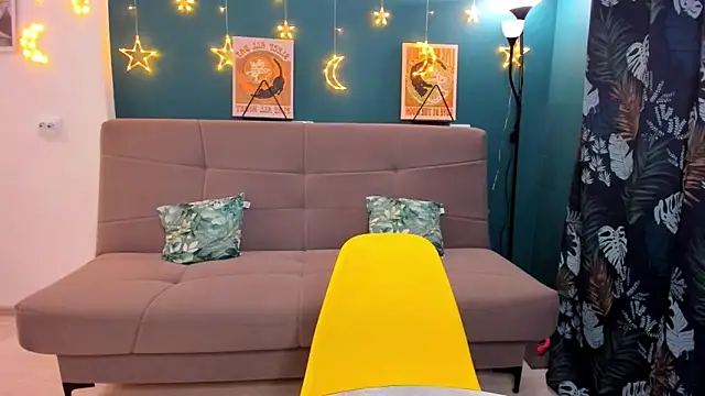 Snapshot of Xloe_Queen chatting on March 20, 2025, 2:32 pm Xloe Queen online show from March 20, 2025, 2:32 pm