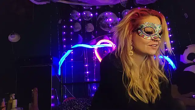 anonymouszN online show from November 2, 2025, 9:09 pm