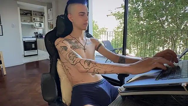 Den BlueXx online show from March 31, 2026, 7:16 pm