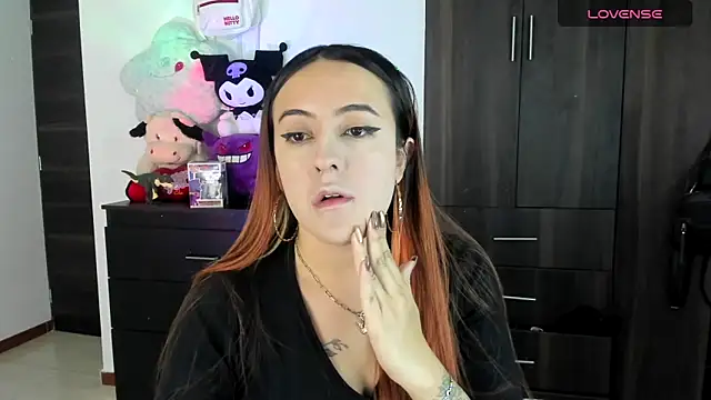 SarahXRusso online show from March 3, 2025, 2:00 am