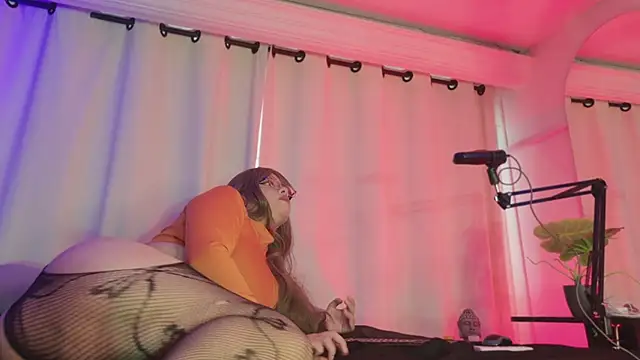 Little maeve online show from February 24, 2025, 8:58 pm