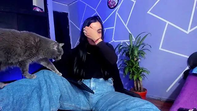 Snapshot of thakytona chatting on November 16, 2025, 7:51 pm thakytona online show from November 16, 2025, 7:51 pm