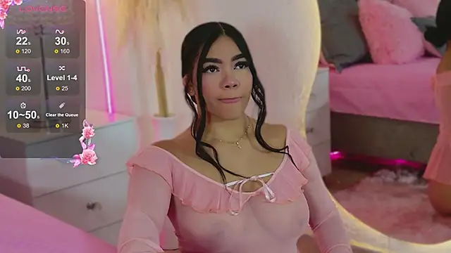 Snapshot of AllissonJames chatting on December 2, 2025, 12:44 am AllissonJames online show from December 2, 2025, 12:44 am