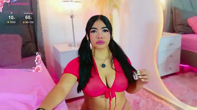 Snapshot of AllissonJames chatting on December 5, 2025, 12:48 pm AllissonJames online show from December 5, 2025, 12:48 pm