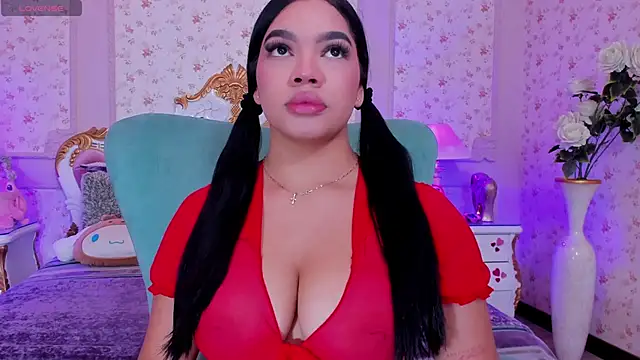 Snapshot of AllissonJames chatting on October 28, 2025, 11:53 am AllissonJames online show from October 28, 2025, 11:53 am