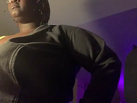 BigKittyRaven online show from March 11, 2025, 6:30 am