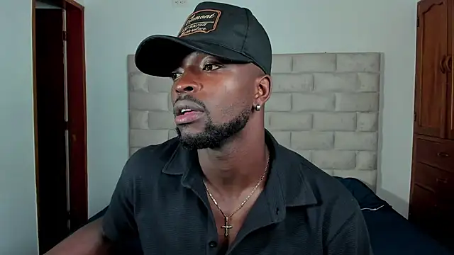 Snapshot of Dylan_Taylor chatting on November 24, 2025, 12:27 pm Dylan Taylor online show from November 24, 2025, 12:27 pm