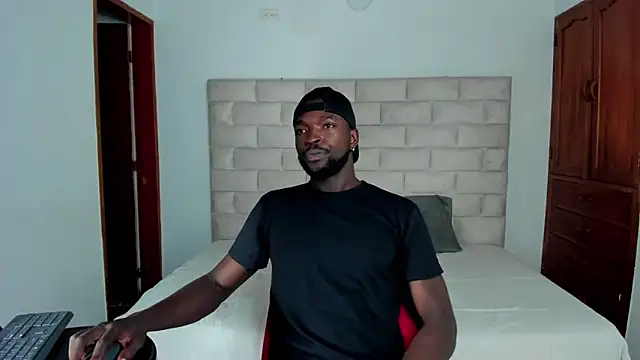 Snapshot of Dylan_Taylor chatting on November 15, 2025, 12:20 pm Dylan Taylor online show from November 15, 2025, 12:20 pm