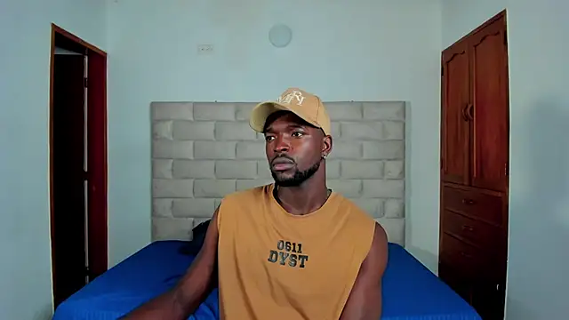 Snapshot of Dylan_Taylor chatting on November 26, 2025, 12:38 pm Dylan Taylor online show from November 26, 2025, 12:38 pm