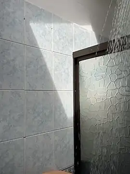 ellie mcdonald online show from September 14, 2025, 7:36 pm