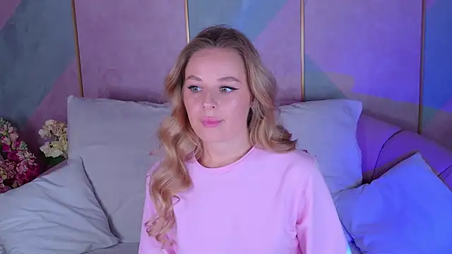 BeatriceEsmont online show from March 9, 2025, 8:31 pm