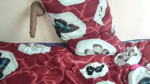 Snapshot of SexyEbonyPlaygirl chatting on January 17, 2025, 1:56 pm SexyEbonyPlaygirl online show from January 17, 2025, 1:56 pm