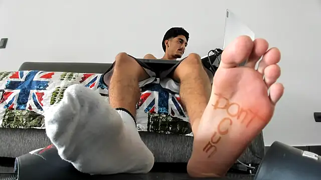 Snapshot of latin_bbc chatting on October 15, 2025, 4:04 pm latin bbc online show from October 15, 2025, 4:04 pm