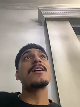 Snapshot of latin_bbc chatting on November 3, 2025, 1:11 am latin bbc online show from November 3, 2025, 1:11 am