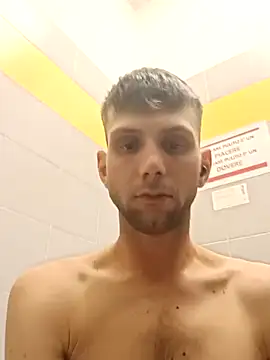 Snapshot of dariodario chatting on March 18, 2025, 5:55 pm dariodario online show from March 18, 2025, 5:55 pm