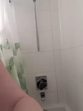 Snapshot of Twitchtheclownn chatting on December 5, 2025, 8:39 pm Twitchtheclownn online show from December 5, 2025, 8:39 pm