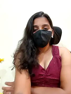Tamil Shalini Lustyy online show from February 21, 2026, 4:42 pm