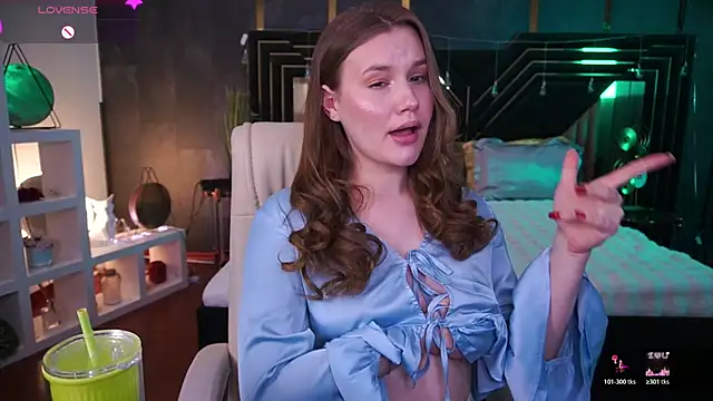 FoxyyKate online show from March 12, 2026, 11:20 pm