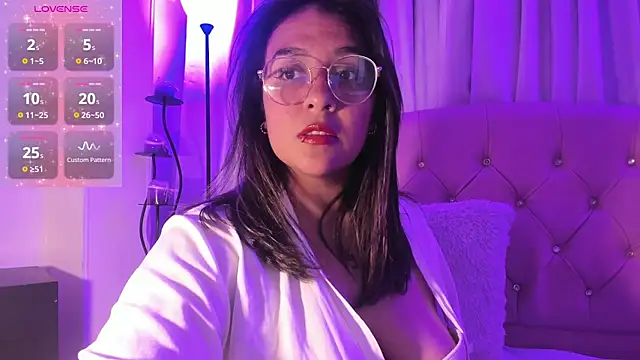 Snapshot of Pandoracherry chatting on November 29, 2025, 4:34 am Pandoracherry online show from November 29, 2025, 4:34 am