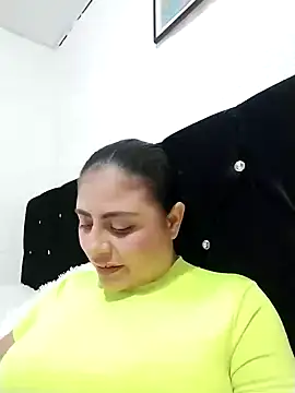 Snapshot of ElizabethWeil chatting on November 19, 2025, 12:43 am ElizabethWeil online show from November 19, 2025, 12:43 am