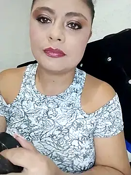 Snapshot of ElizabethWeil chatting on October 22, 2025, 2:49 pm ElizabethWeil online show from October 22, 2025, 2:49 pm