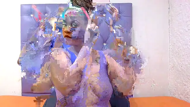 LolaTwerksXX online show from February 7, 2026, 11:07 am