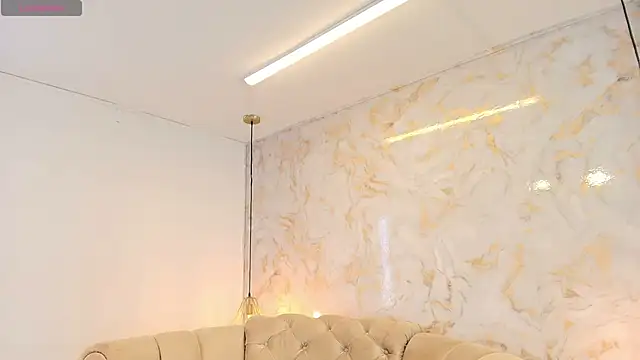 briannaduque online show from September 23, 2025, 1:40 pm