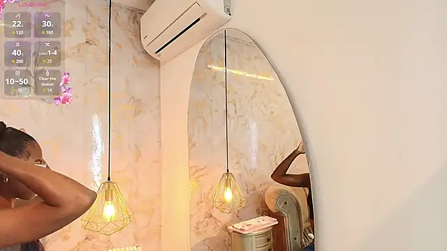 briannaduque online show from September 16, 2025, 2:18 pm