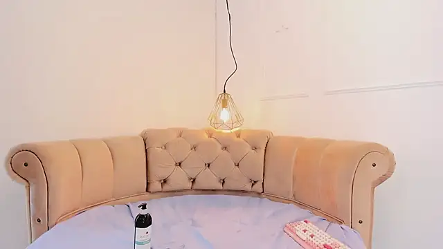 briannaduque online show from March 13, 2025, 4:23 pm