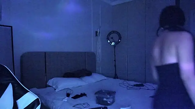 may mia online show from January 9, 2026, 3:19 pm