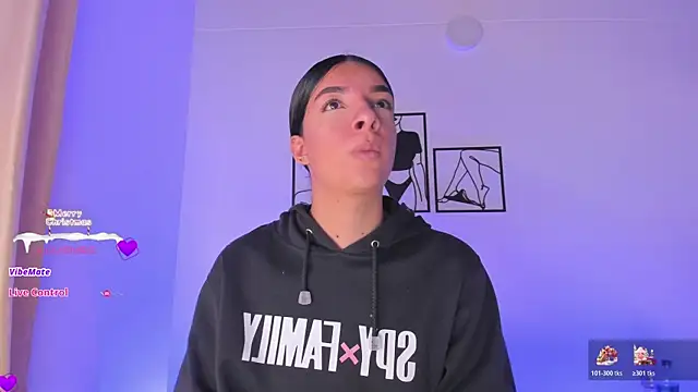 777AylinZ online show from December 15, 2025, 12:00 pm