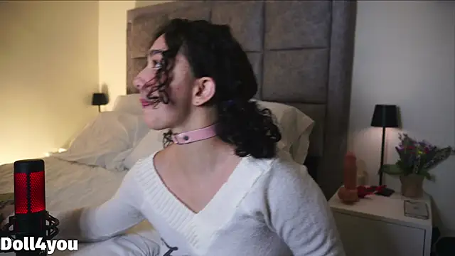 Snapshot of Doll4you_ chatting on January 13, 2025, 9:19 am Doll4you online show from January 13, 2025, 9:19 am