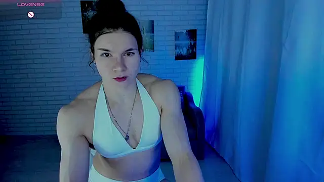 Snapshot of Lisa_Ray chatting on June 18, 2026, 9:31 pm Lisa Ray online show from June 18, 2026, 9:31 pm