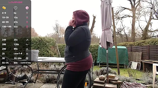 Snapshot of KasiaPrivat chatting on March 13, 2025, 9:43 am KasiaPrivat online show from March 13, 2025, 9:43 am