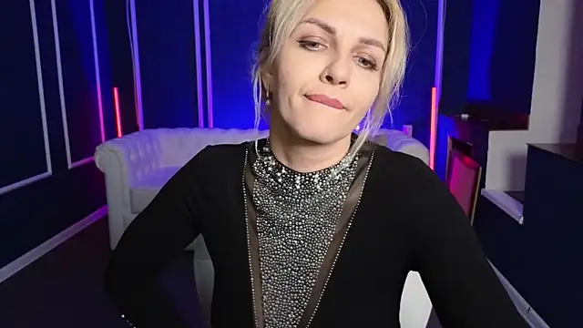 Snapshot of Barbara_Blonde chatting on January 22, 2025, 2:24 pm Barbara Blonde online show from January 22, 2025, 2:24 pm