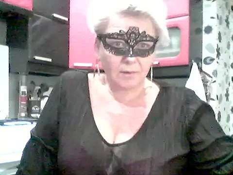 Lisa Suzie online show from March 13, 2026, 5:18 pm