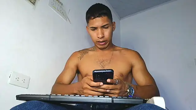 maximo vega newv online show from February 11, 2026, 11:59 pm