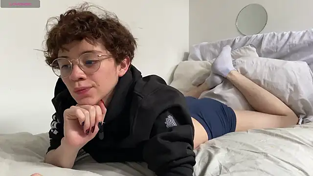 mapleg online show from March 10, 2025, 8:34 pm