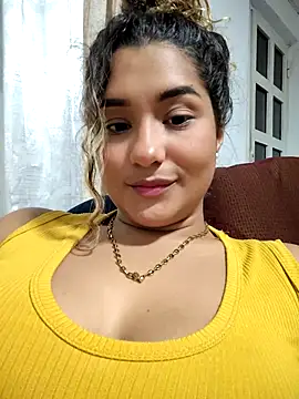 BrendaGirs online show from November 19, 2025, 2:33 am