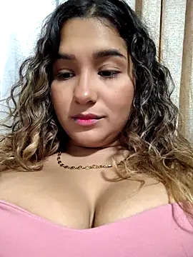 BrendaGirs online show from December 1, 2025, 2:23 am