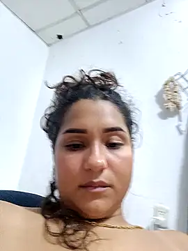 BrendaGirs online show from March 21, 2025, 5:43 am