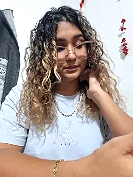 BrendaGirs online show from September 19, 2025, 2:26 am