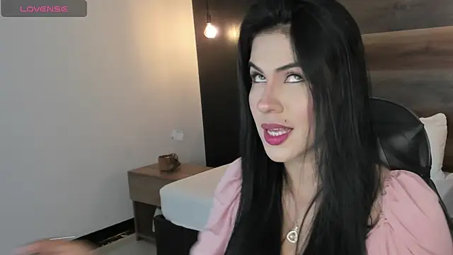 stephanya  online show from March 16, 2026, 7:27 pm