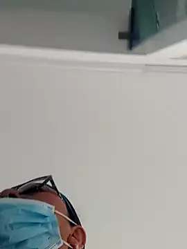 Snapshot of Darly_Gomez chatting on February 9, 2025, 11:47 am Darly Gomez online show from February 9, 2025, 11:47 am