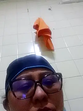 Snapshot of Darly_Gomez chatting on January 31, 2025, 12:39 am Darly Gomez online show from January 31, 2025, 12:39 am