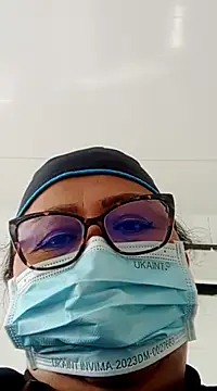 Snapshot of Darly_Gomez chatting on March 8, 2025, 9:18 pm Darly Gomez online show from March 8, 2025, 9:18 pm