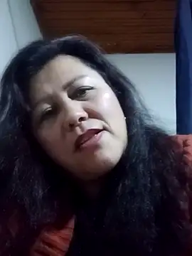 Snapshot of Darly_Gomez chatting on February 24, 2025, 11:19 pm Darly Gomez online show from February 24, 2025, 11:19 pm