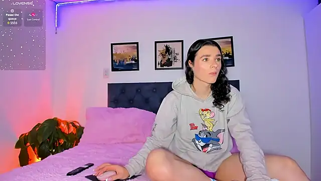 Snapshot of elafranco_ chatting on October 22, 2025, 5:34 pm elafranco online show from October 22, 2025, 5:34 pm