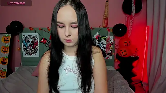 BeatriceReeves online show from October 25, 2025, 1:05 am