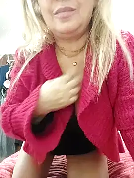 Emmamilfita online show from December 8, 2024, 3:45 pm